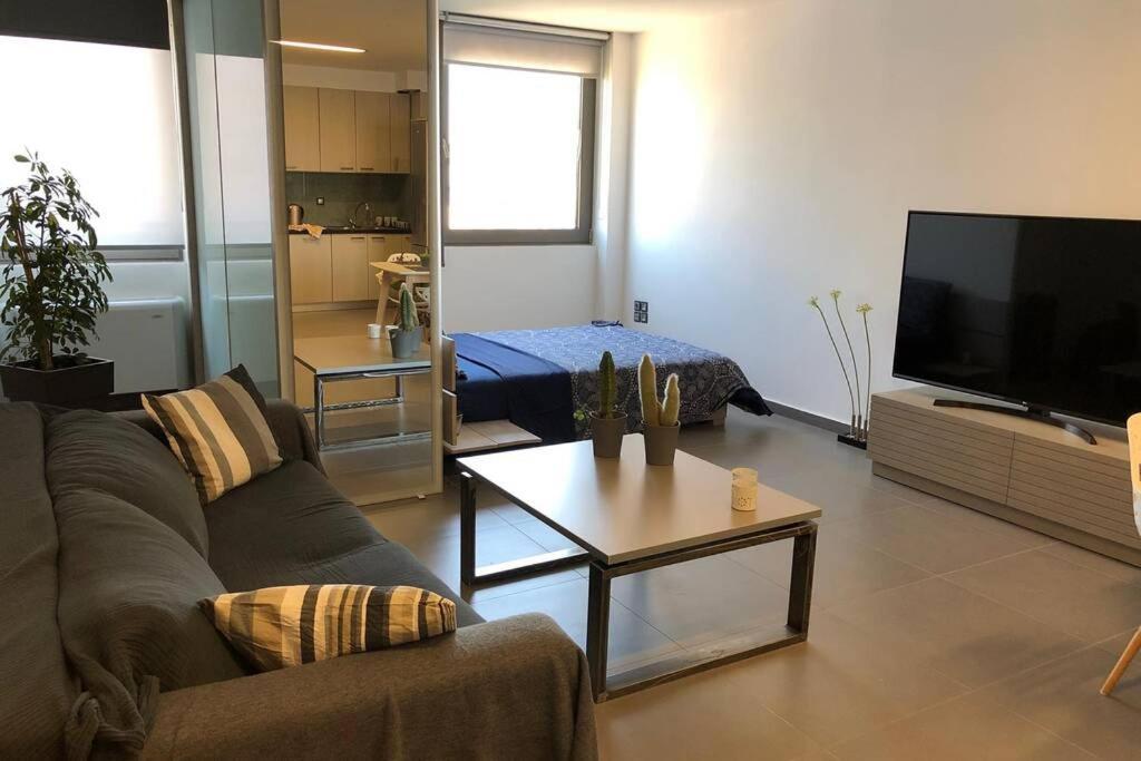 Hitech Appartment Amaliada Zewnętrze zdjęcie